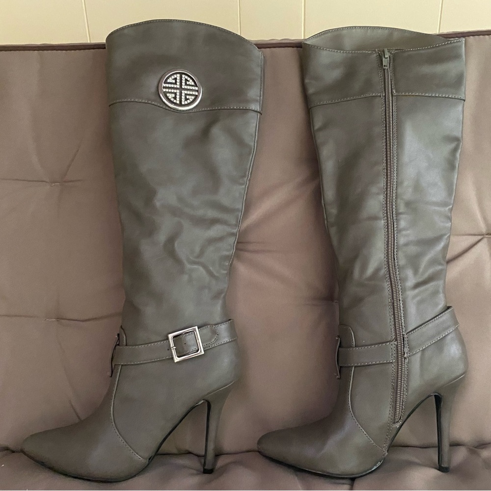 Ann Michell Gray Heeled Boots